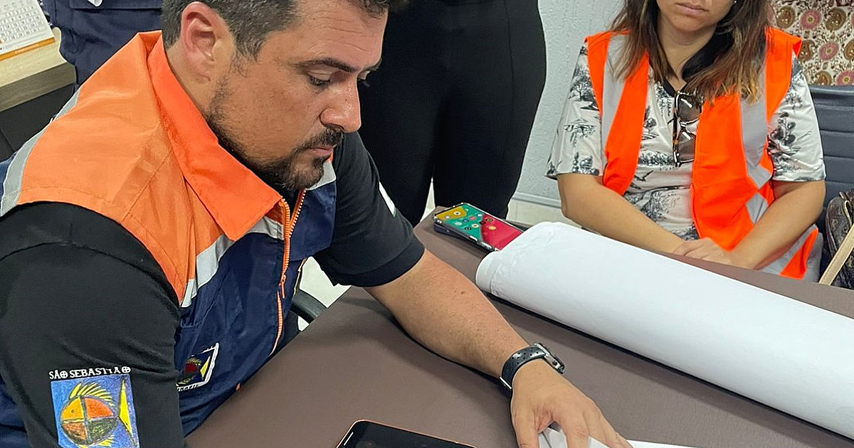 Governos municipal e estadual assinam plano de trabalho e convênio para a contratação de serviços emergenciais de Saúde