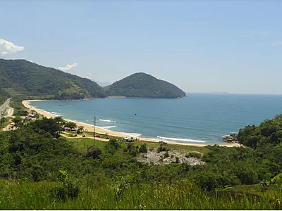 MPF quer demolição de quiosque e construções irregulares na Praia Vermelha do Norte