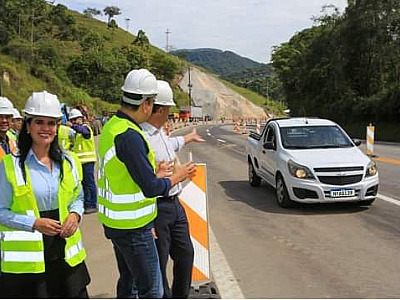 Governador em exercício Felício Ramuth, visitou obras dos Contornos e destacou sua importância para a região