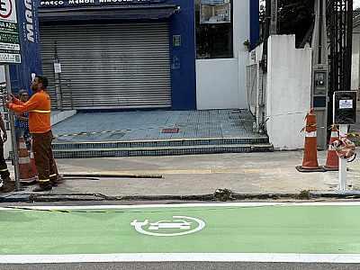 Caraguatatuba implanta vagas exclusivas para veículos elétricos na Zona Azul
