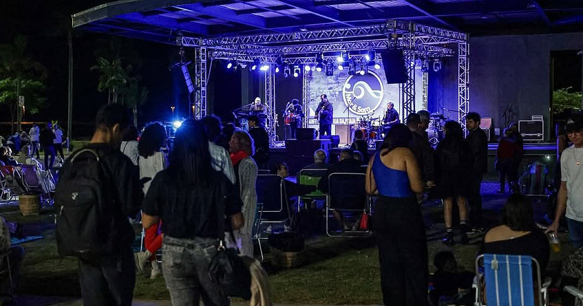 Mar & Som agita Centro Histórico de São Sebastião com apresentação de Sandami no sábado