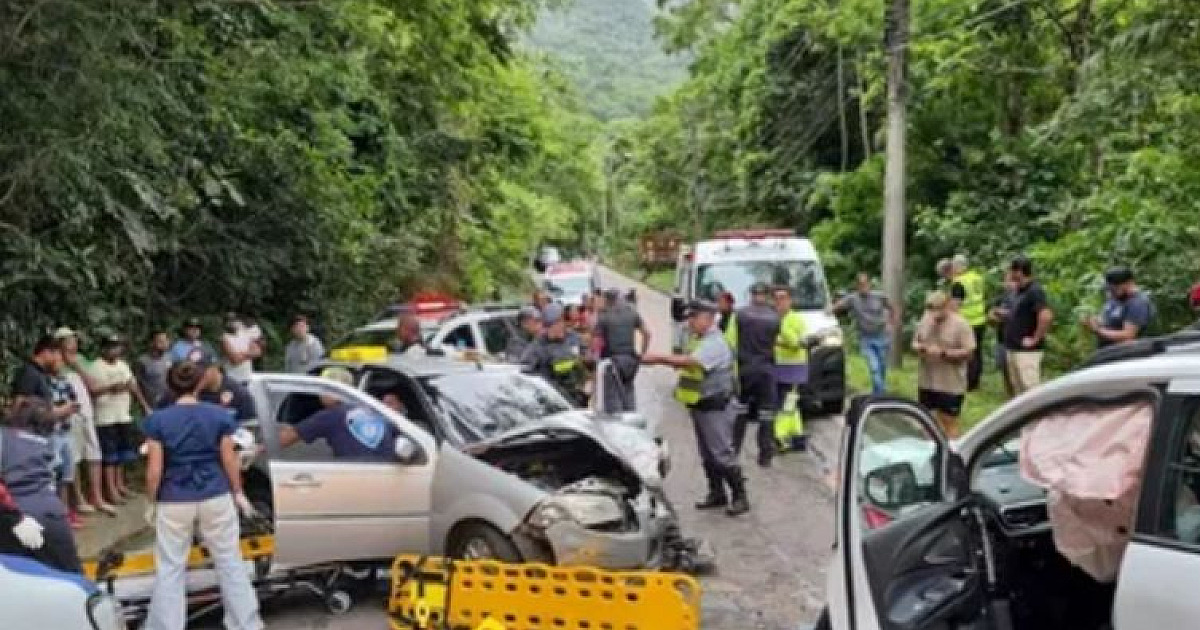 Acidente na Rio-Santos provoca interdição parcial em São Sebastião