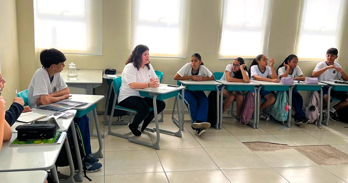 Ex-alunos da Escola Cívico de Ilhabela conquistam intercâmbio internacional pelo programa “Prontos pro Mundo”