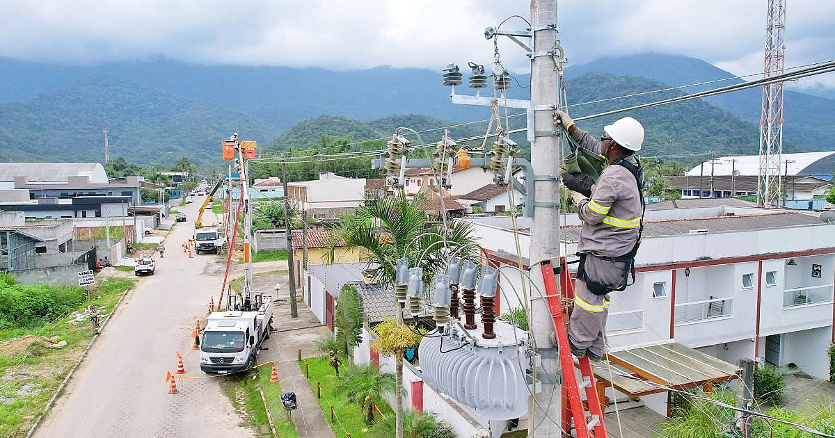 Justiça determina que EDP apresente plano para retirada de cabos e fios caídos em Caraguatatuba