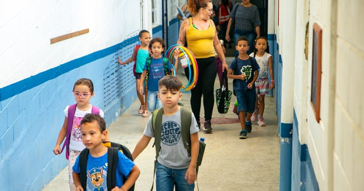 Educação de São Sebastião reabre escolas para 16 mil estudantes e dá início à reconstrução do município