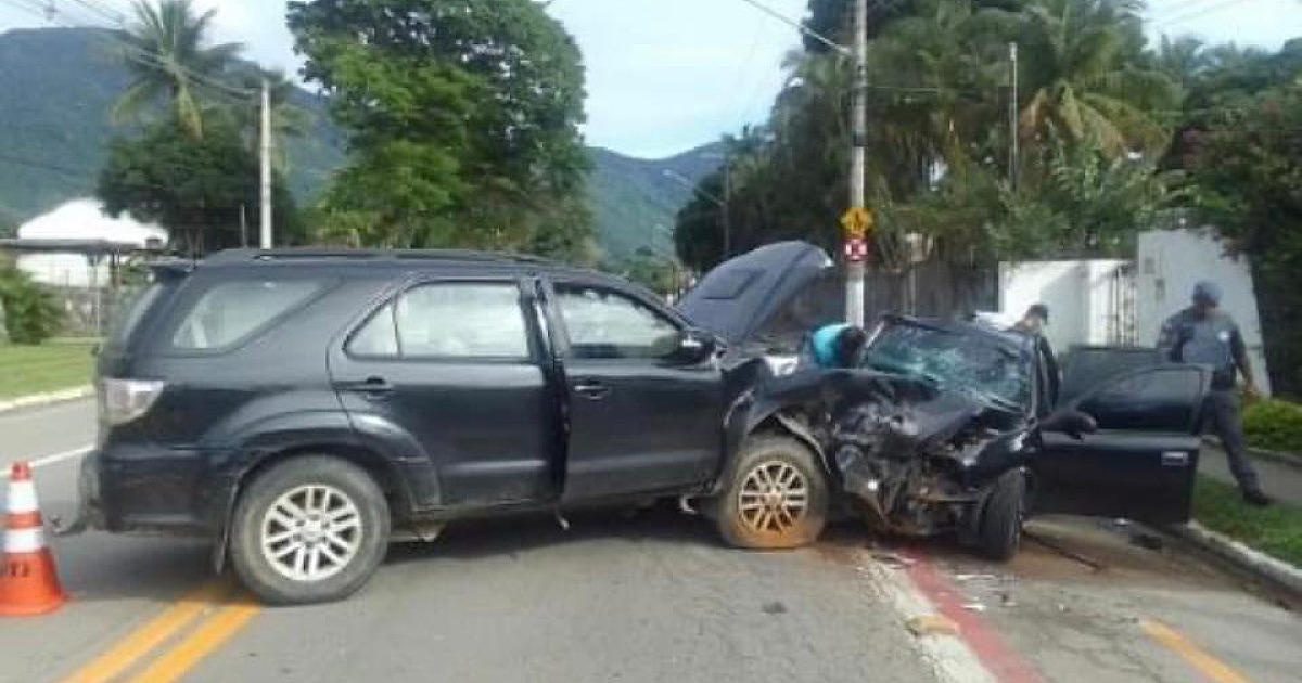 Acidentes de trânsito deixam três feridos no fim de semana na região