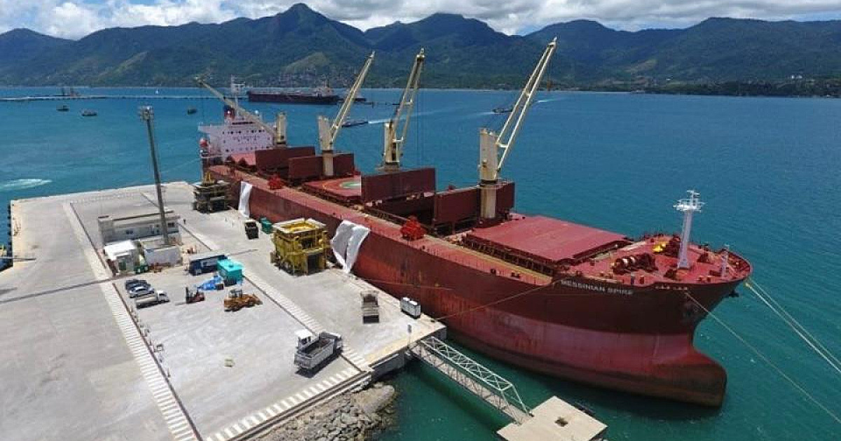 Porto de São Sebastião bate recorde de movimentação de cargas em 2023