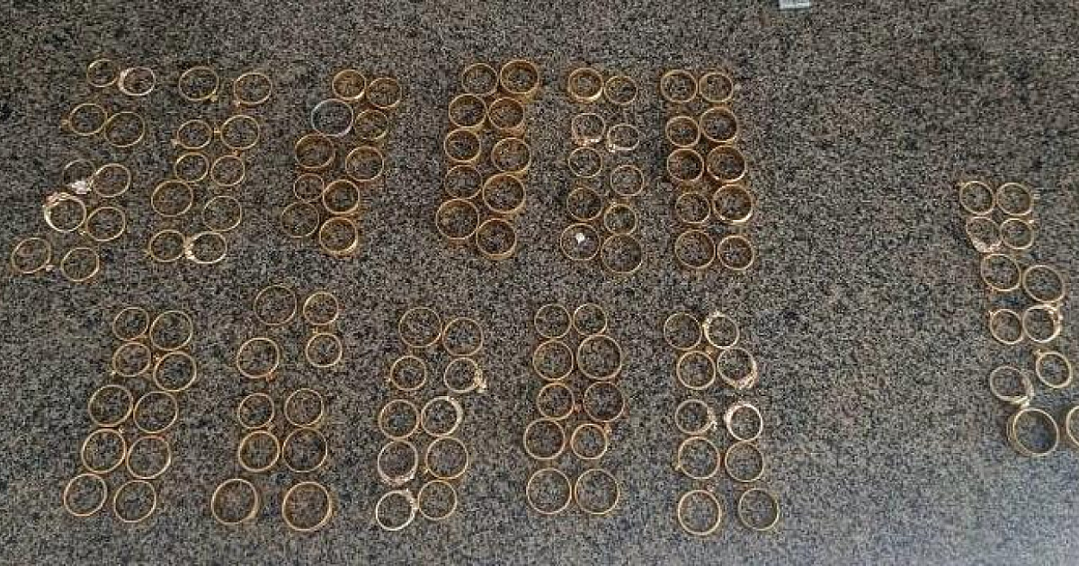 Polícia recupera mais de 100 anéis furtados de loja em Ilhabela
