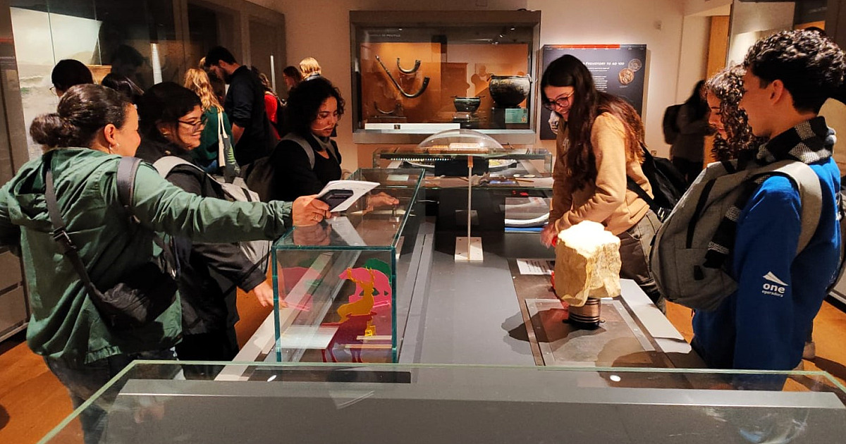 Intercambistas exploram Londres e vivenciam atividades culturais e educativas na Inglaterra