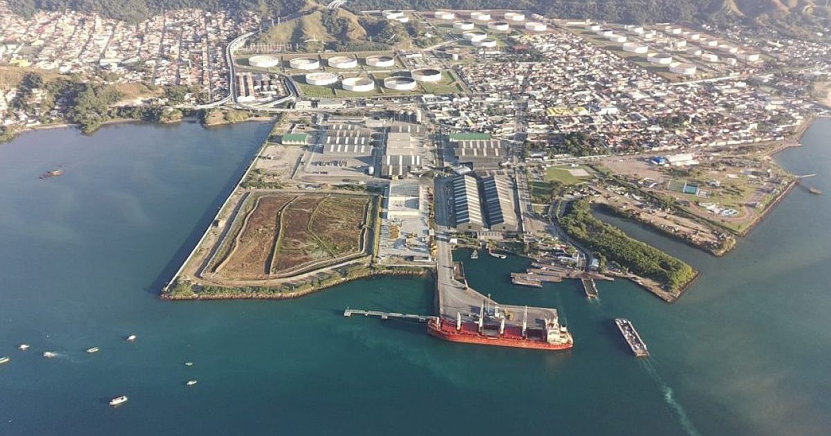 Porto de São Sebastião terá área de apoio para reduzir espera de caminhões