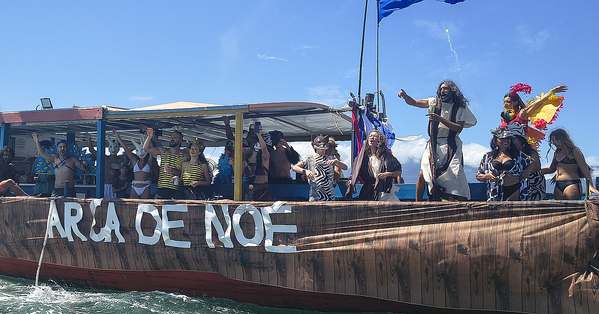 Com 150 embarcações, Carnamar leva espetáculo náutico ao Canal de São Sebastião