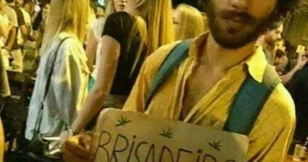 Justiça questiona postura da polícia e diz que "forte cheiro de maconha" não é prova de crime