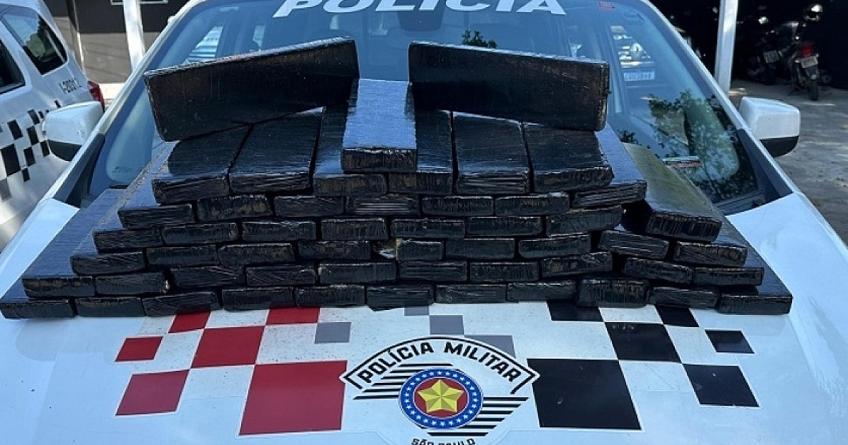 Polícia Militar prende casal transportando 54 tabletes de maconha em Ubatuba