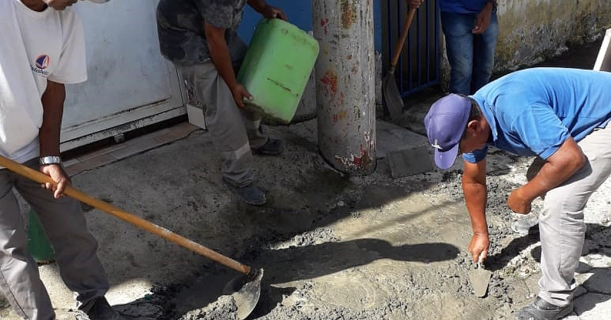 Praças do bairro Topolândia e região passam por trabalhos de manutenção urbana