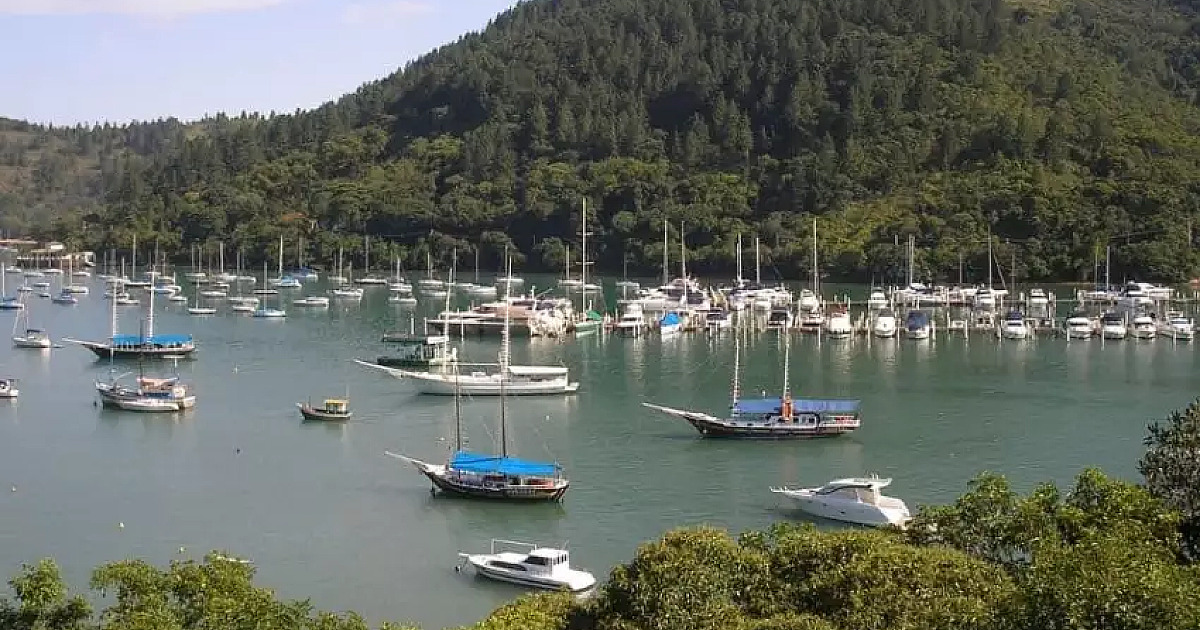 Advogada é encontrada morta ao lado de barco, em Ubatuba