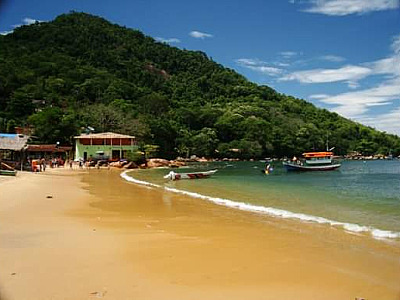 Sete praias estão vetadas ao banho de mar neste fim de semana, diz Cetesb