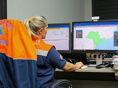 Defesa Civil emite aviso de chuvas contínuas em todo litoral de São Paulo