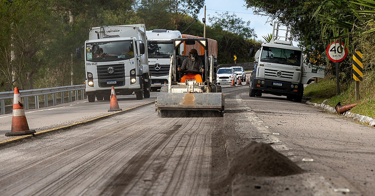 Prefeitura pede paciência à população durante a realização da obra do Estado de recuperação da rodovia SP-55