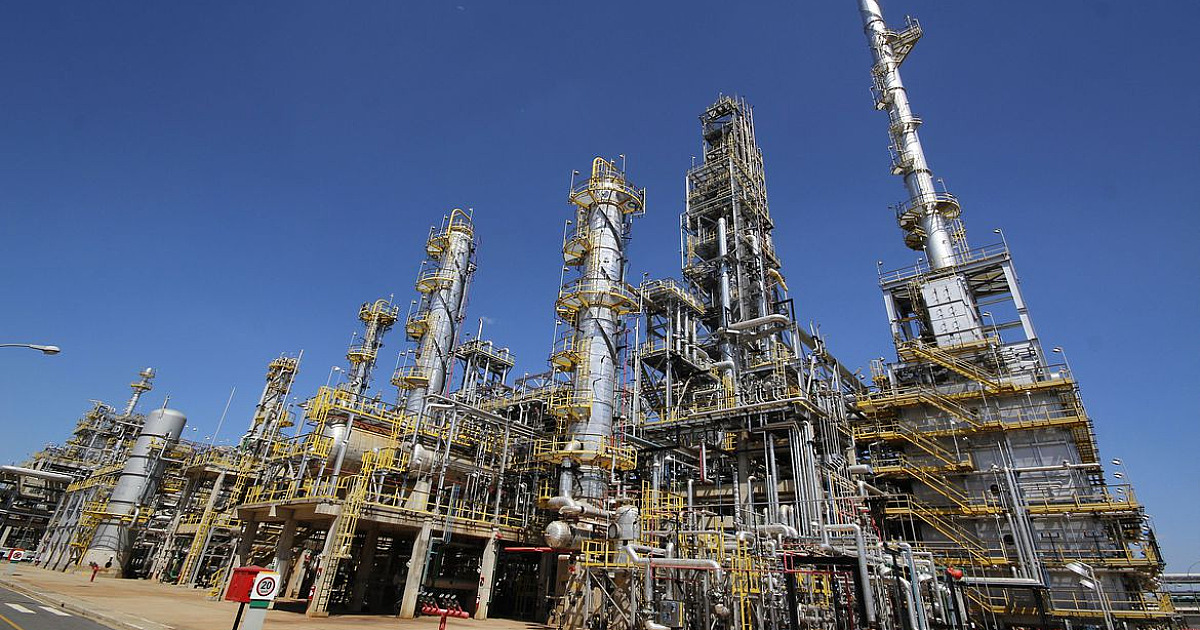 Petrobras reduz preço da gasolina em R$ 0,20 por litro nas refinarias