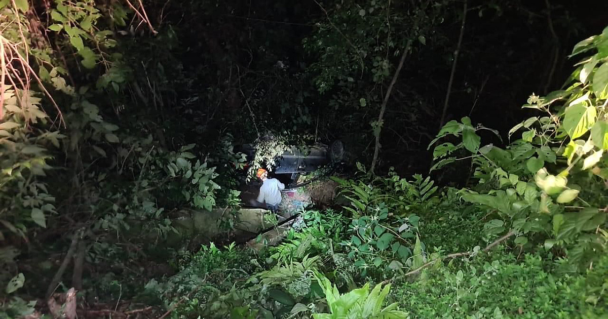 Acidente fere 3 na costa sul de São Sebastião e traz de volta “fantasma” da imprudência e falta de sinalização na Rio-Santos