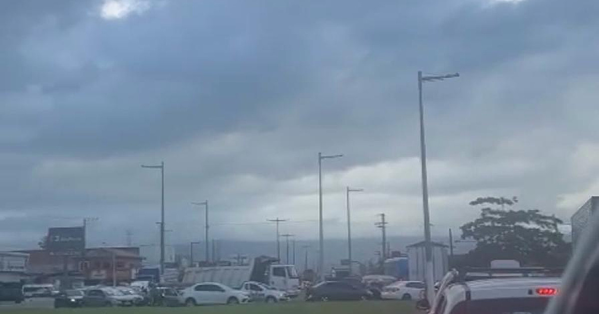 Motoristas reclamam de lentidão nas obras na Rio-Santos em Caraguá