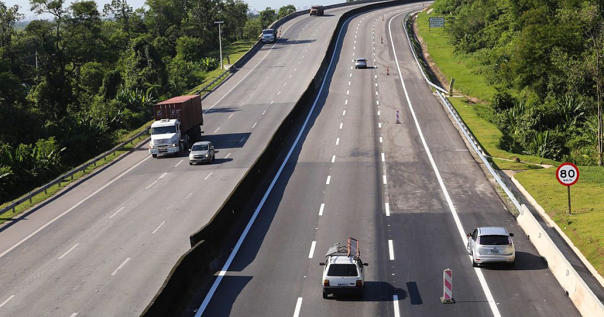 Governo de SP alerta motoristas sobre os riscos de queimadas em rodovias