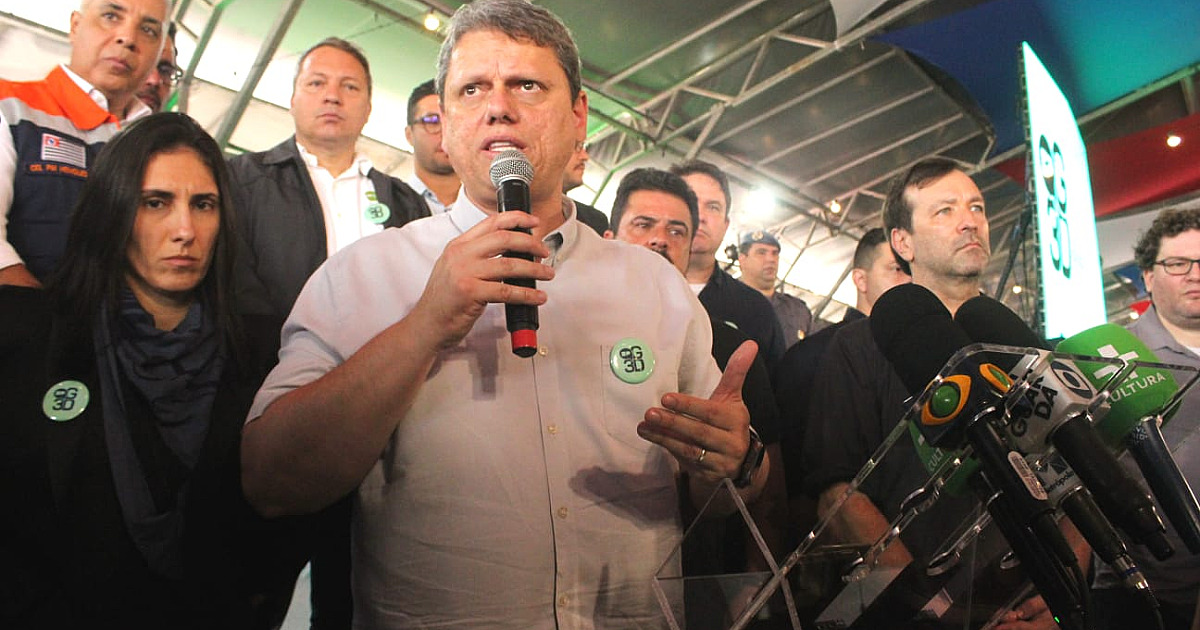 Governador Tarcísio de Freitas abre Gabinete 3D em São Sebastião 