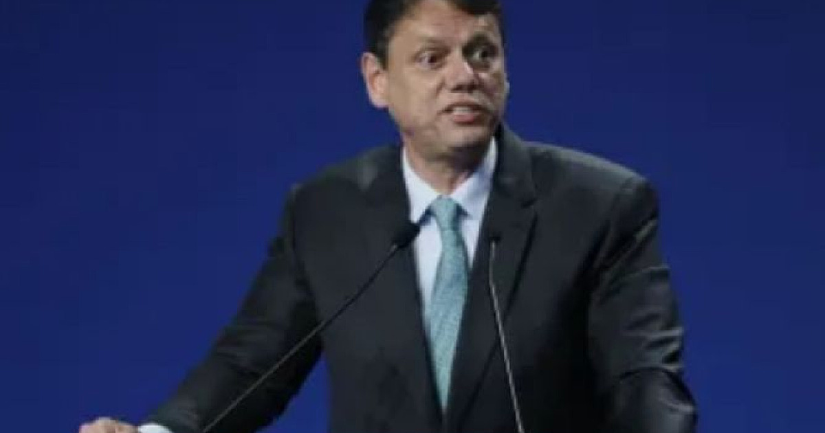 Tarcísio de Freitas cumpre agenda no Litoral Norte com entregas na área social e judicial em Caraguá