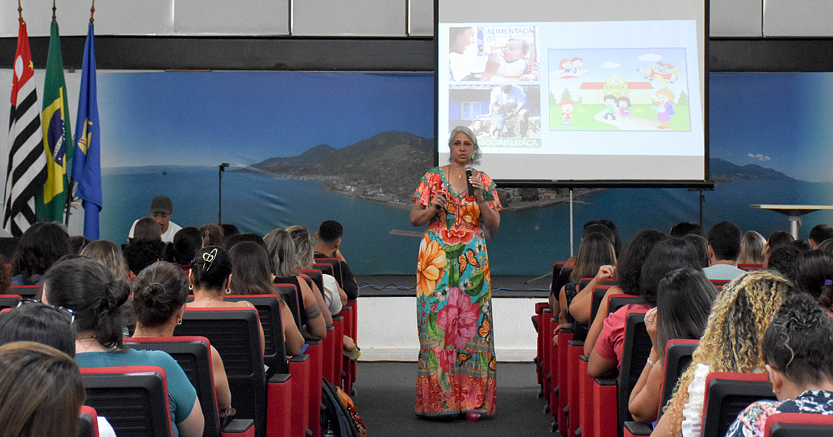 Prefeitura de Ilhabela recebe professores para o ano letivo de 2023