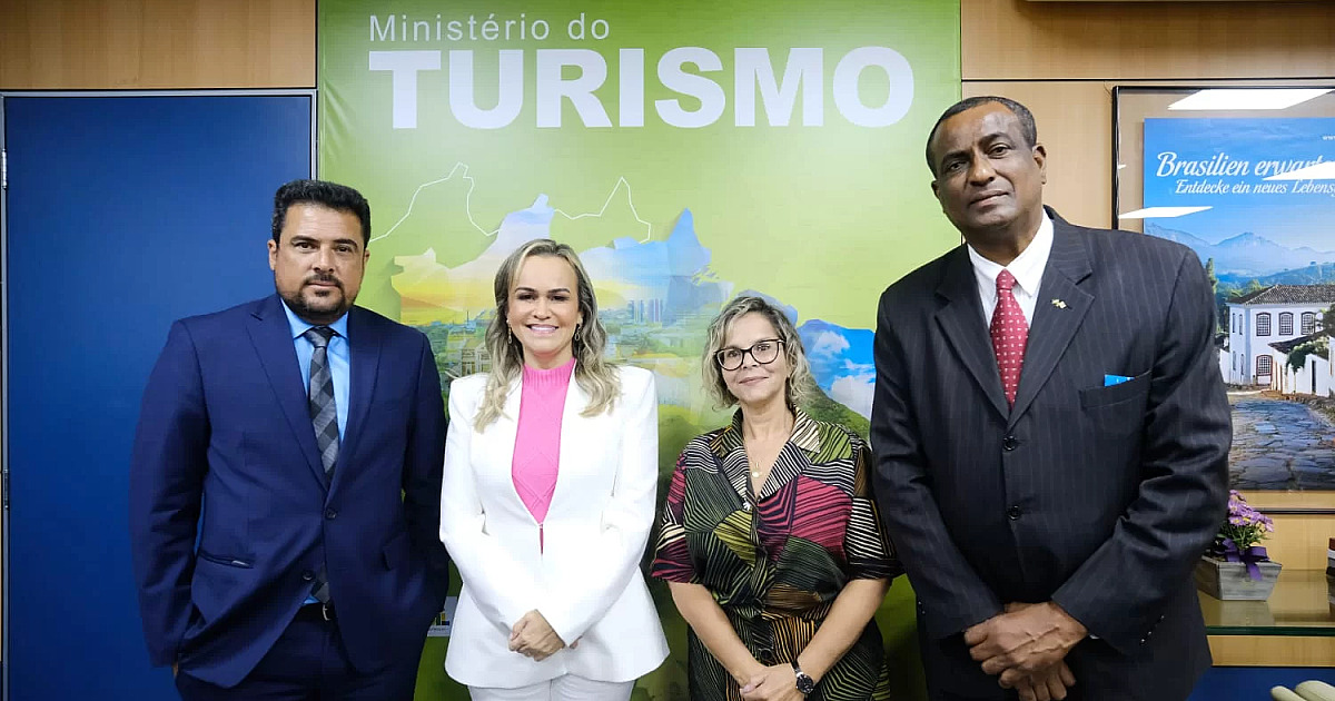 Felipe Augusto reúne-se com Ministra do Turismo para discutir fomento do setor após tragédia