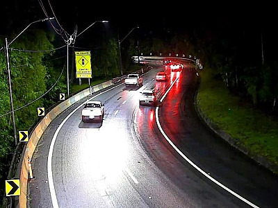 Serra voltou a ser liberada ao trânsito no fim da noite desta terça na Rodovia dos Tamoios