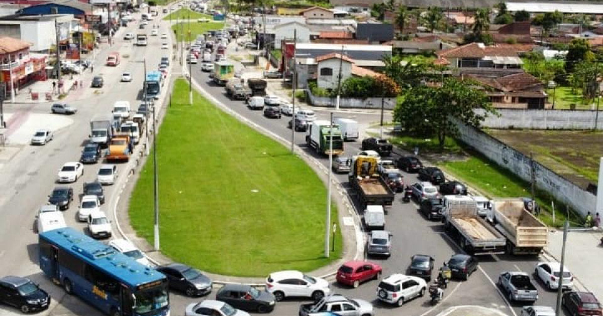 Após pressão de motoristas nas redes, Prefeitura de Caraguá cobra DER para solução em obras na SP-55
