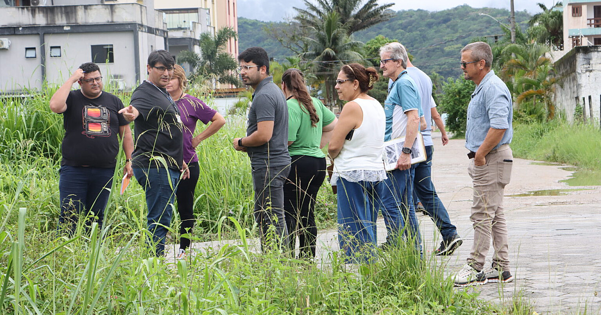 Prefeitura de Caraguatatuba inicia investigação sobre despejo irregular de esgoto no bairro Massaguaçu