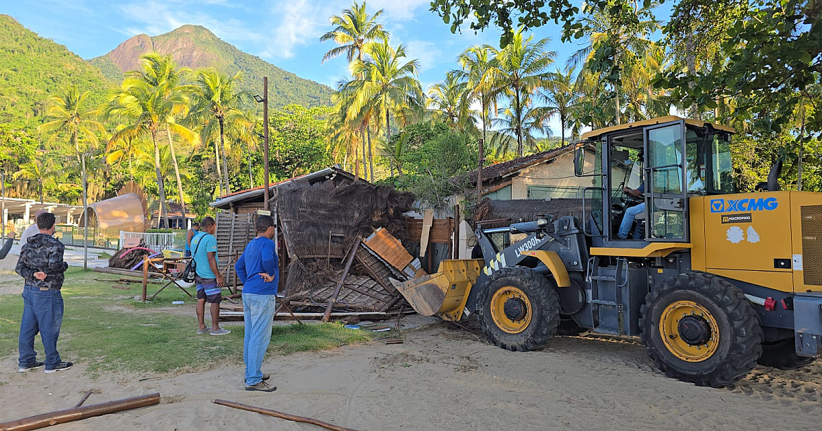 Reordenamento da Orla: Prefeitura de Ilhabela inicia apreensão de embarcações irregulares