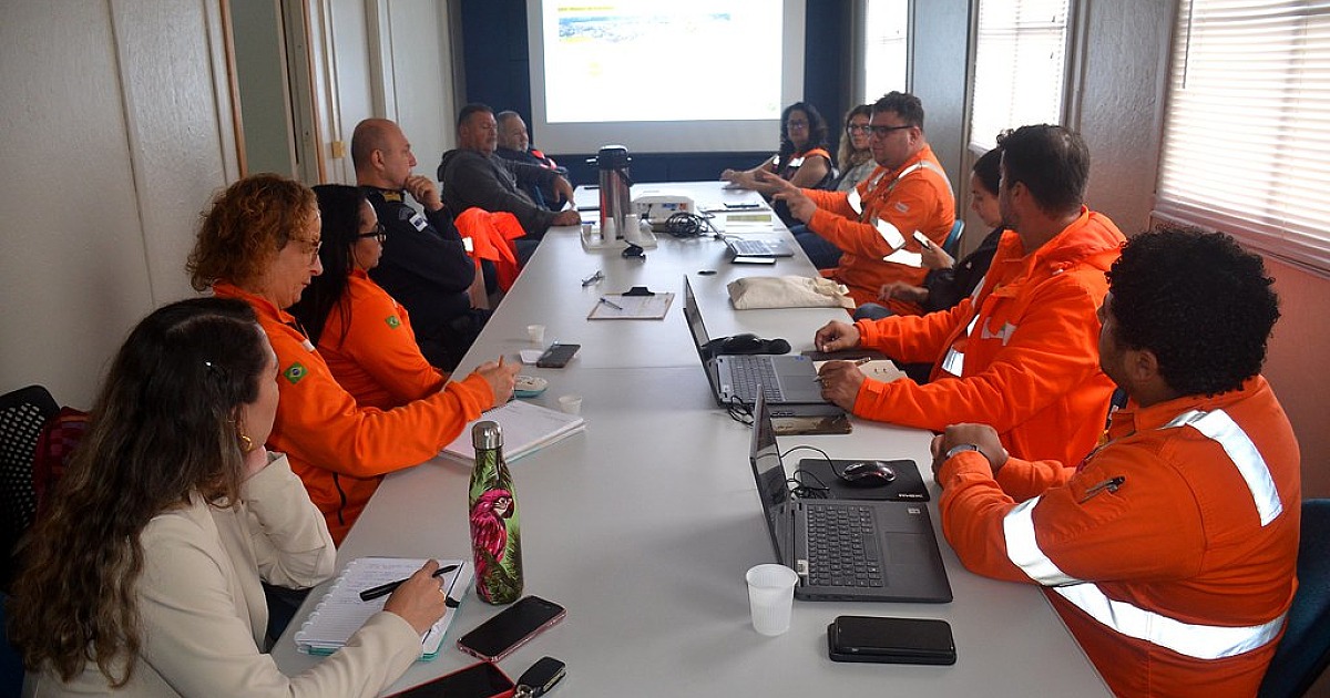 Reunião do Programa APELL define melhorias no site e planejamento de simulado de emergência em Caraguatatuba