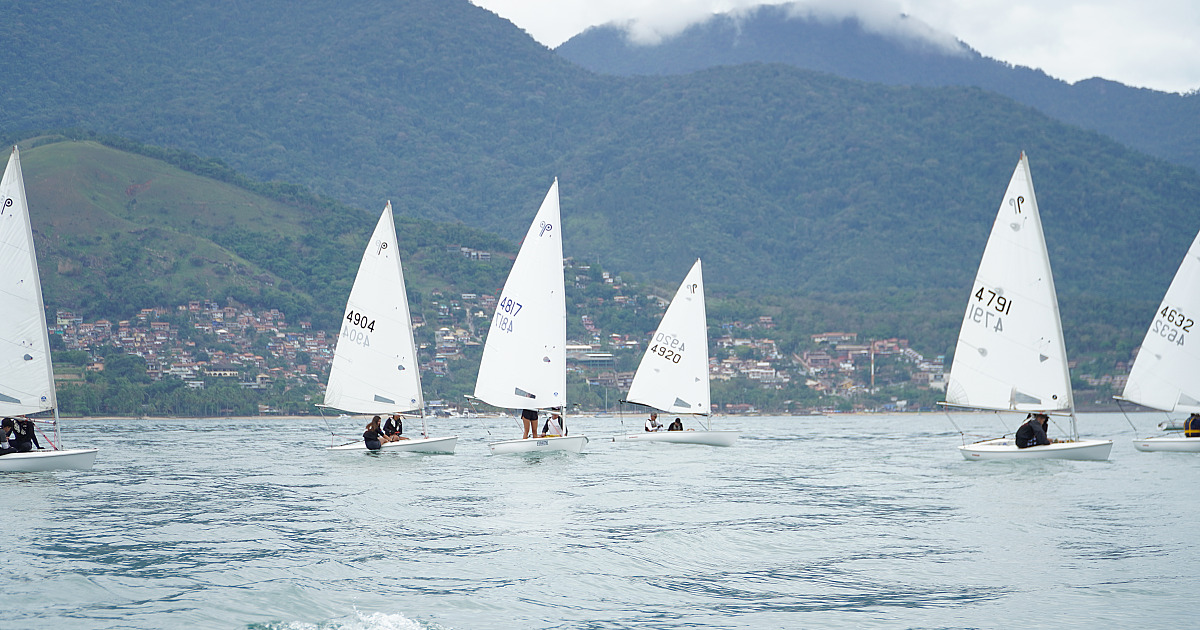 Velejadores de Ilhabela são destaque no 38º Campeonato Brasileiro de Dingue realizado na cidade