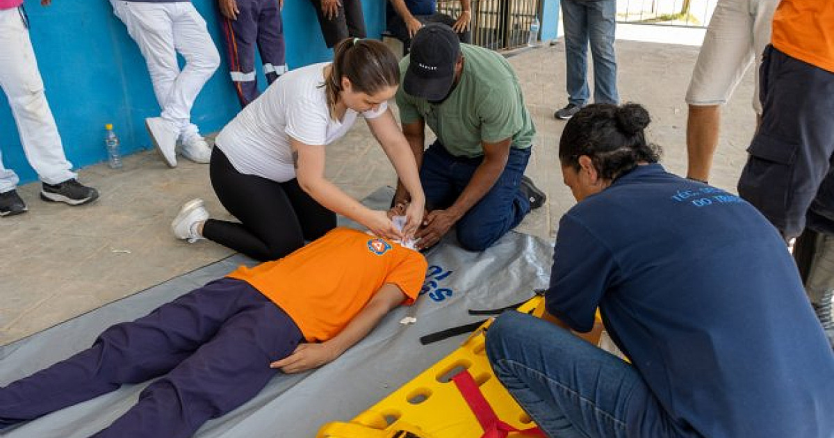 Defesa Civil promove treinamento de Atendimento Inter-Hospitalar para funcionários do Hospital de Clínicas