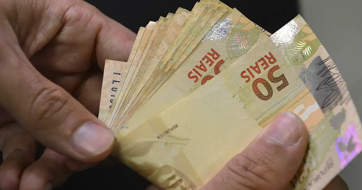 Governo de SP define salário mínimo estadual de R$ 1.640