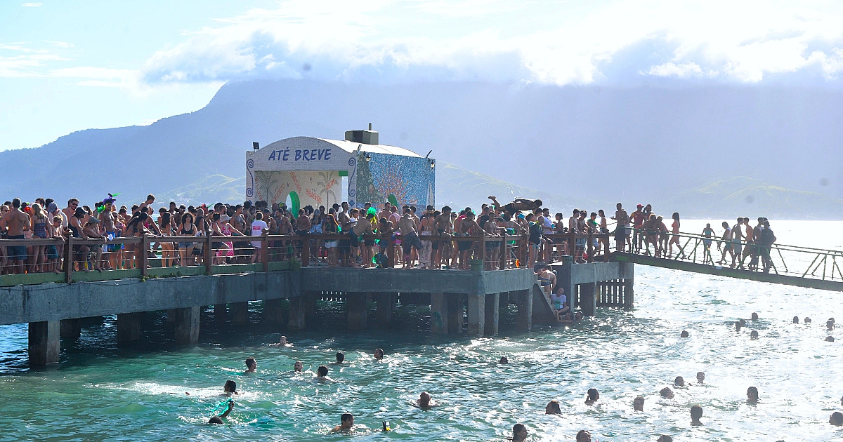 Banho da Dorotéia agita e refresca foliões de Ilhabela a partir deste sábado (14)