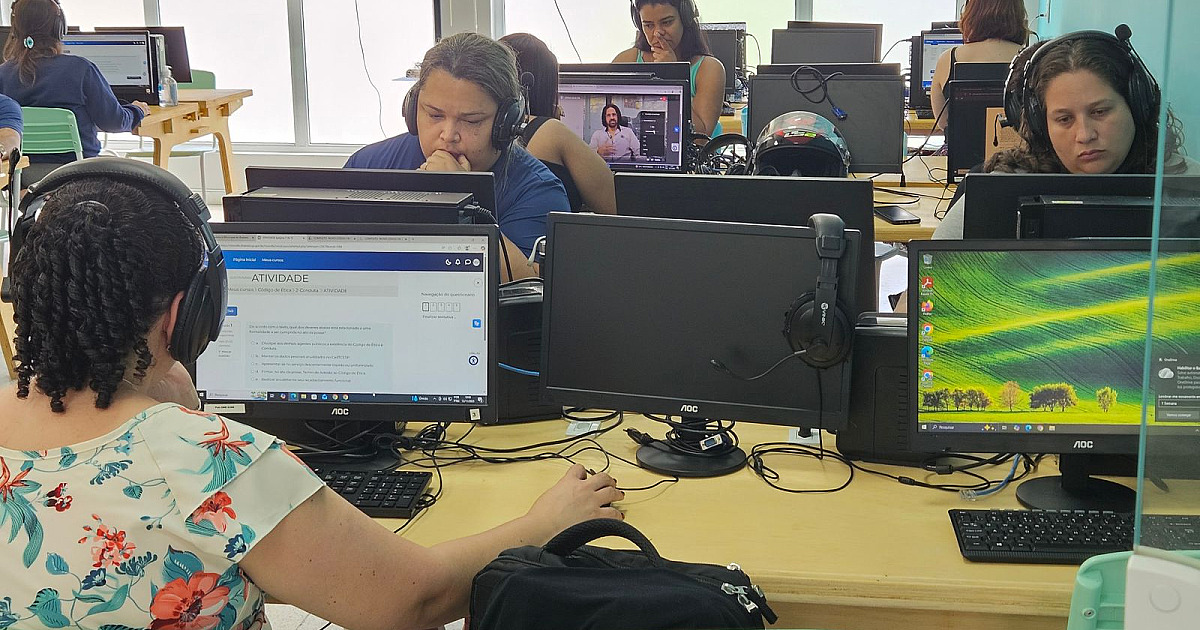 Contemplados pelo programa Bolsa-Atleta de Ilhabela inspiram alunos da Escola Antônio Marques com esporte e dedicação