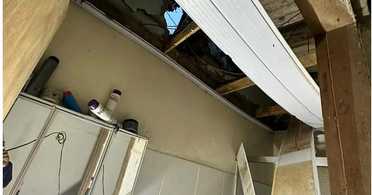 Tempestade desta madrugada causa deslizamentos de terra em Ubatuba