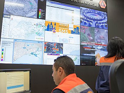 Governo de SP discute novo sistema de alerta de risco com operadoras de celular