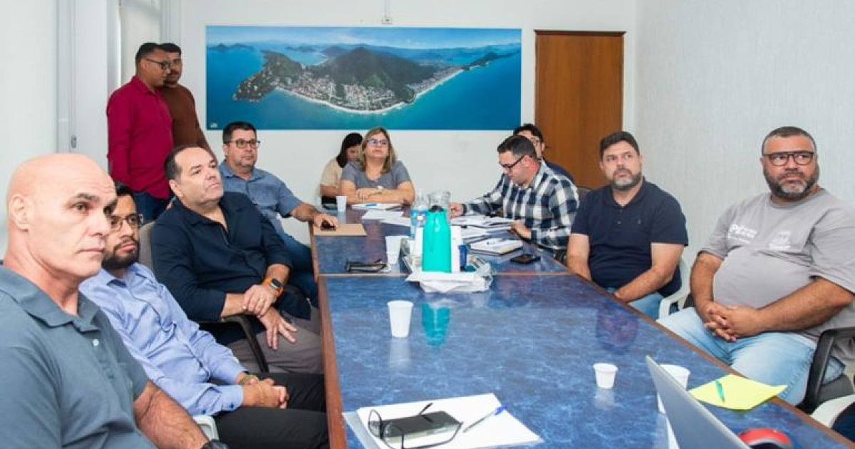 Reunião define etapa final de estudo para nova licitação do transporte público em Ubatuba