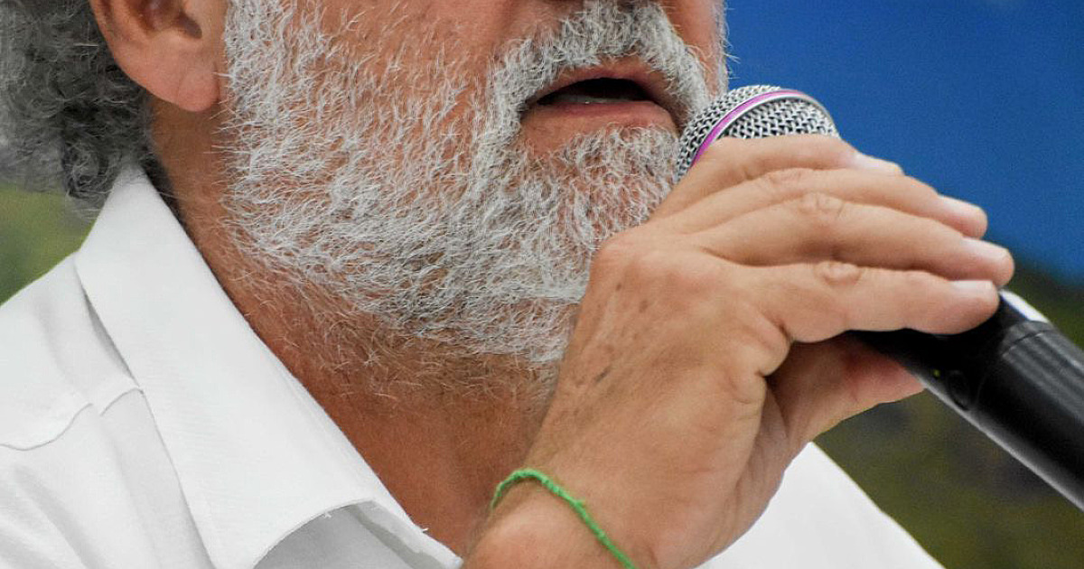Toninho Colucci aciona Agência Reguladora e cobra punições à Sabesp por falhas no abastecimento em Ilhabela