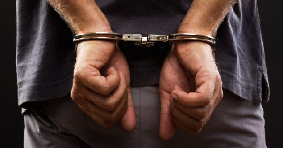 Homem com mandado de prisão foge com menina de 5 anos e é detido pela polícia em Caraguatatuba