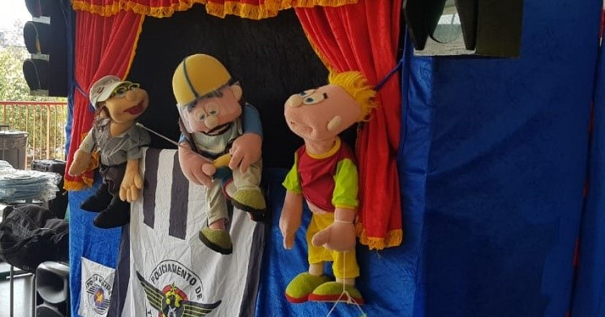 Escolas municipais de Ilhabela recebem teatro de fantoches “Educando para trânsito de maneira divertida”
