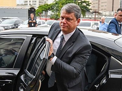 Governador eleito Tarcísio de Freitas, senador Marcos Pontes e deputados são diplomados pelo TRE