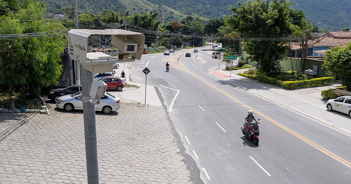 Prefeitura de São Sebastião instala lombadas eletrônicas em quatro pontos com vistas à segurança no trânsito