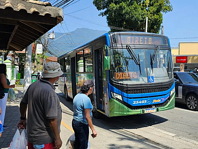Prefeitura de Ilhabela divulga programação especial do transporte público para virada do ano 2025/2026