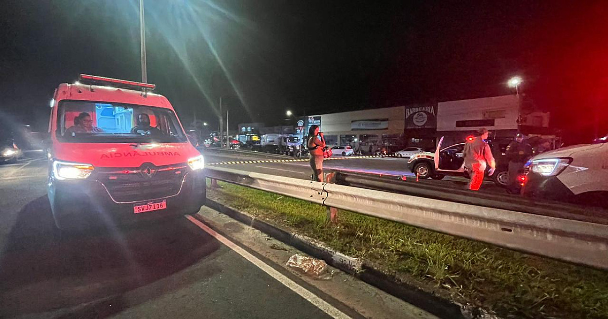 Atropelamento na Rodovia Rio-Santos deixa policial da reserva em estado grave em Caraguá